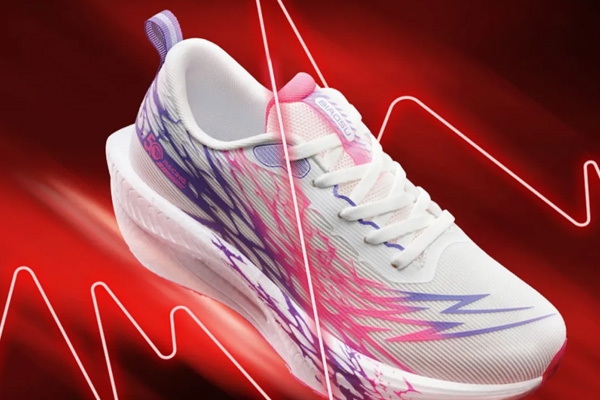 标速C200竞速跑鞋疾速来袭！